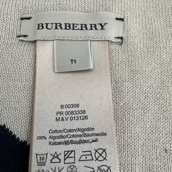 Burberry boys set - hat/scarf - Picture 2 of 10